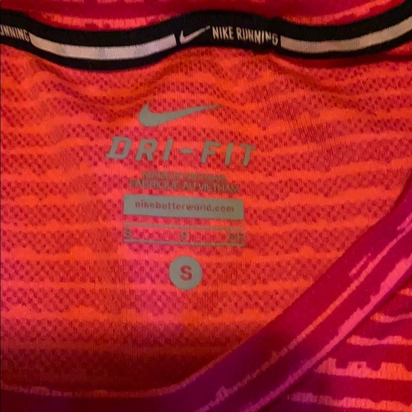 Nike Running Performance Shirt - Picture 3 of 5